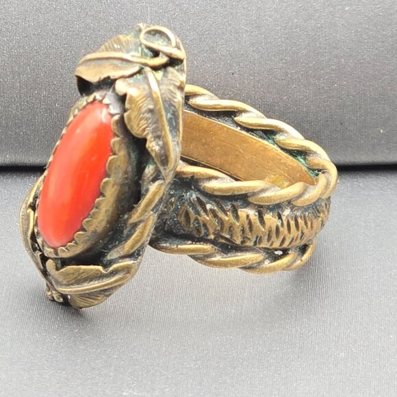 VTG Southwestern Brass & Red Coral Ring Size 8 Leaf Motif Etched Rope Band - Picture 2 of 12